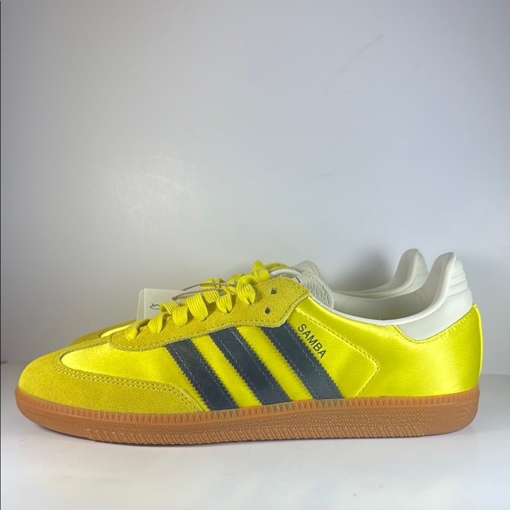 Adidas Samba OG Shock Yellow Night Indigo Satin Suede Women’s Size 7 Sneakers